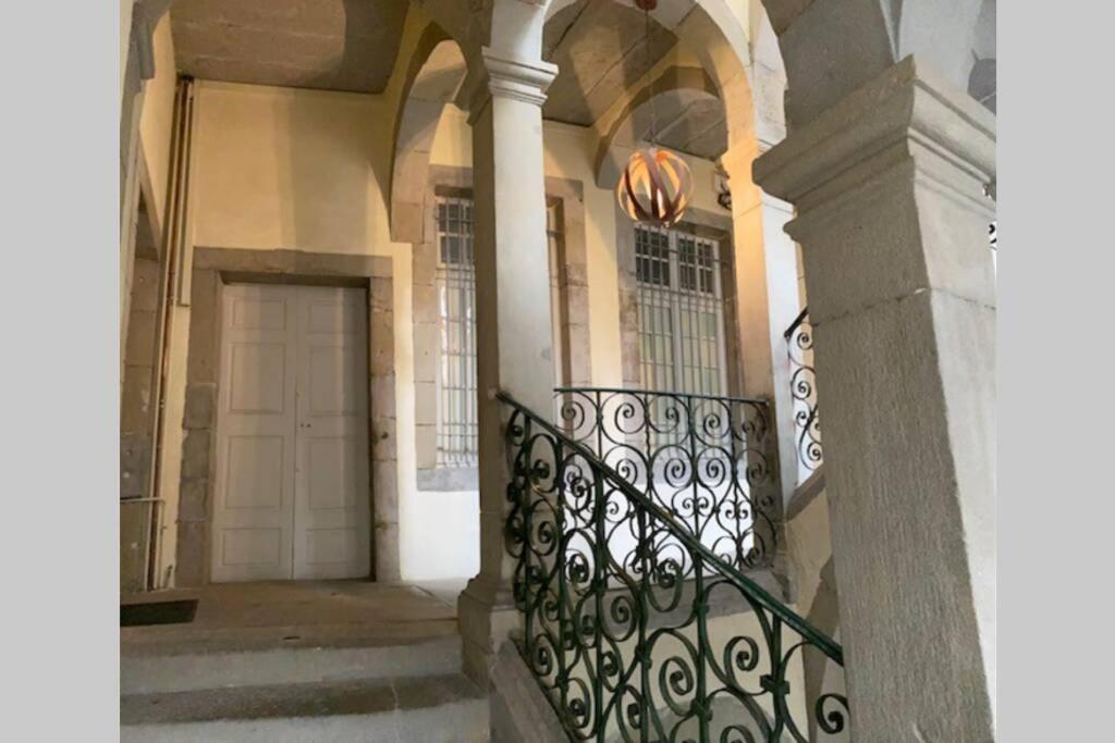 Grand T3 à Coté Musée, Place Carnot, Centre * Carcasona