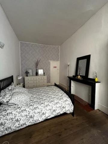 Grand T3 à Coté Musée, Place Carnot, Centre Apartamento *